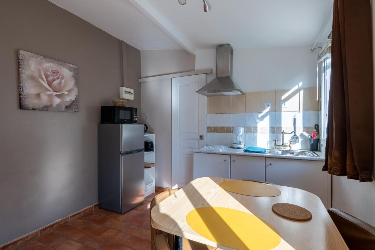 3 Entiers Avec Piscine Et Jaccuzi Et Parking Marseilles